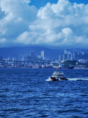 大海-海-蓝天-蓝-船 图片素材