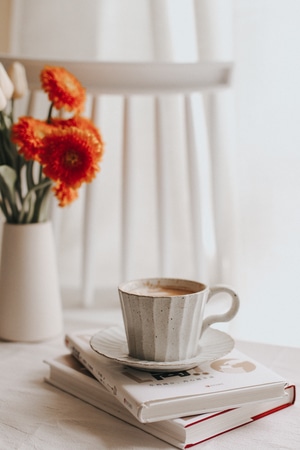 咖啡-下午茶-鲜花-橙色-复古咖啡杯 图片素材