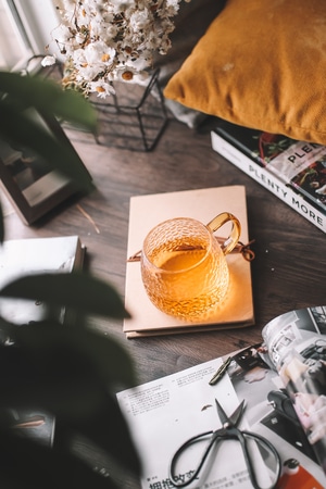 杂志-百香果酒-玻璃杯-下午茶-百香果酒 图片素材