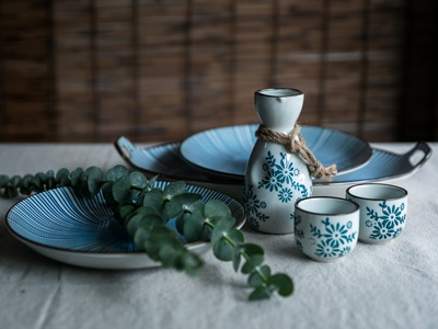 暗调-酒具-静物-酒杯-酒壶 图片素材