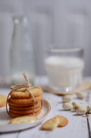 生活-饼干-牛奶-食物-美食 图片素材