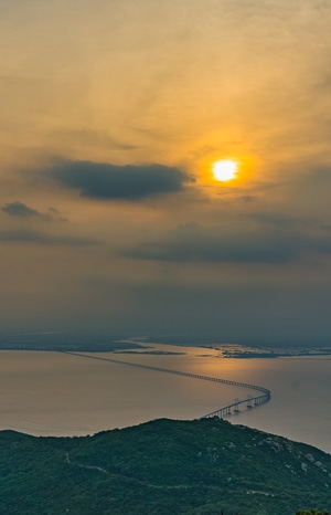南澳-南澳大桥-夕阳-夕照-大尖山 图片素材
