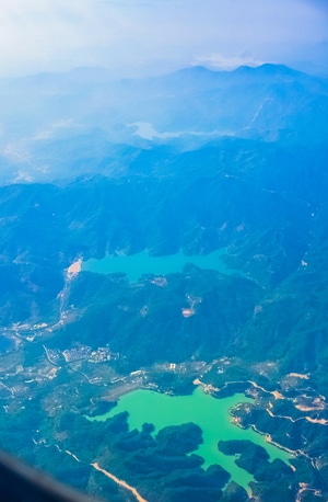 航拍-湖泊-山川-群山-云雾 图片素材