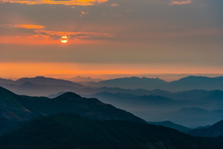 凤凰山-日出-山川-光影-风景 图片素材