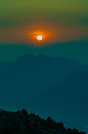 夕阳-夕照-群山-山川-落日 图片素材
