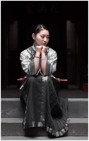 人像-古宅-女人-女性-美女 图片素材