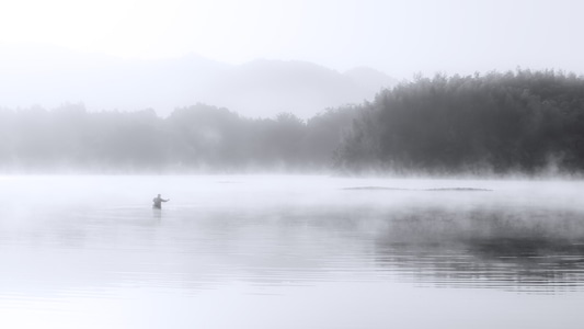 梦幻-湖面-风景-倒影-晨雾 图片素材