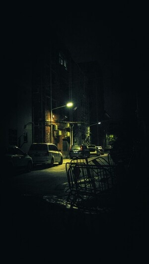 人文-安静-夜间-街拍-本来就是自然 图片素材