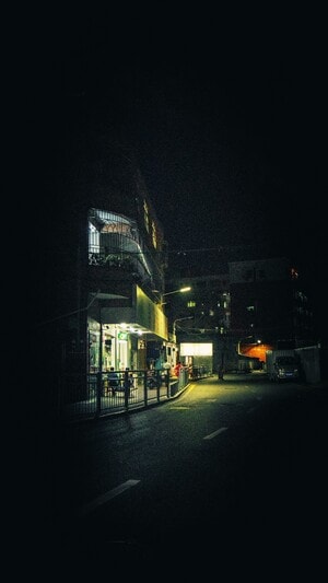人文-安静-夜间-街拍-本来就是自然 图片素材