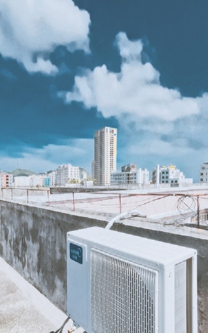 天空-空调-阳台-城市-阳台 图片素材