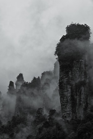 你好2020-纪实-生活-雨水-天空 图片素材