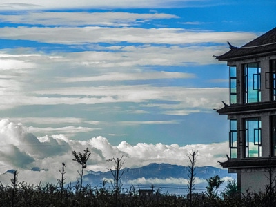 建筑物-云彩-云-山峰-风景 图片素材