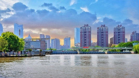 五一小长假-纪实-旅行-城市-城市风光 图片素材