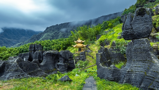风光-森林-石林-阴雨-绿色 图片素材