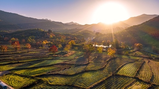 白云-山村-远景-全景-风光 图片素材