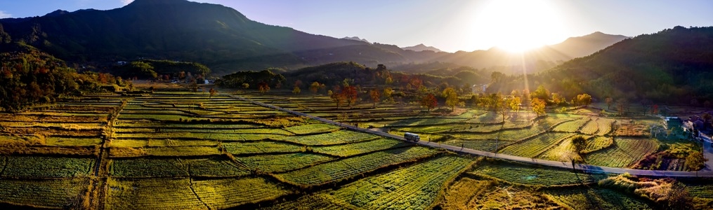 全景-远景-山村-白云-风光 图片素材