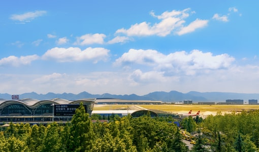 索尼微单-阳光-旅行-白云-蓝天 图片素材