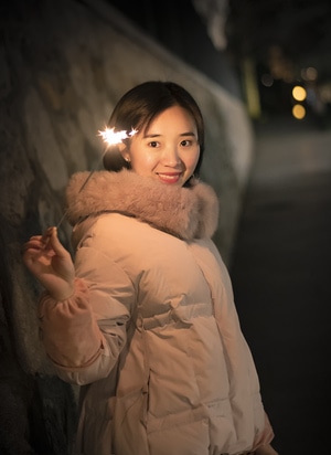 你好2020-人像-美女-夜景-仙女棒 图片素材