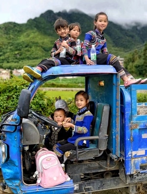 旅拍-云南-红河州-元阳梯田-哈尼族 图片素材