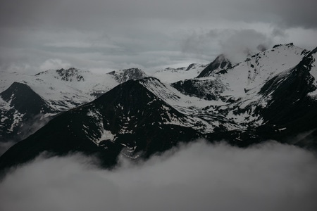 阿坝藏族羌族自治州-山-远山-雪山-旅行 图片素材