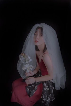 写真-室内-影棚-少女-可爱 图片素材