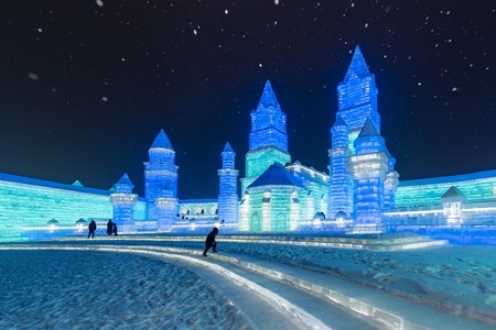 冰雪大世界-你好2020-夜景-冰雕-城堡 图片素材