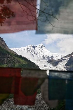 云南-香格里拉-风光-旅行-雪山 图片素材