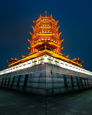 塔-地标-蓝调-夜景-城市夜景 图片素材