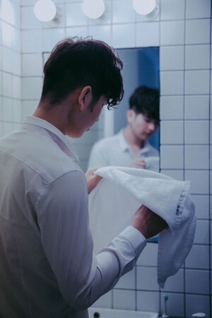 人像-男生-室内-私房-清新 图片素材