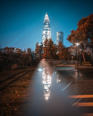 深圳-夜景-倒影-地标-奇幻 图片素材