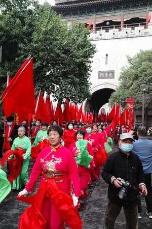 人物-纪实-街头-女人-女性 图片素材