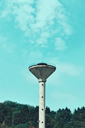 手机摄影-水塔-风景-塔-云 图片素材