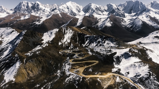 新年-旅游-川西-雪山-公路 图片素材