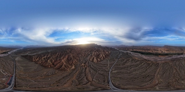 新疆-独库公路-库车大峡谷-旅行-火山 图片素材