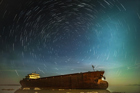 你好2020-星空-沉船-大连-船的残骸 图片素材