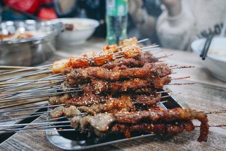 农家院-东北-雪乡-肉串-食物 图片素材