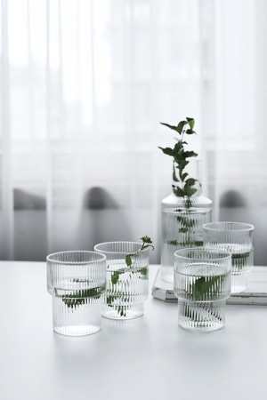 玻璃杯-玻璃器皿-明调-逆光-果汁杯 图片素材