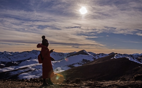 旅行-贡嘎群峰-风景-女人-女性 图片素材