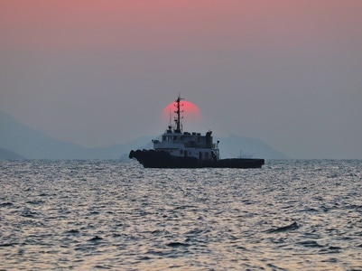 日落-夕阳-红日-海平面-渔船 图片素材