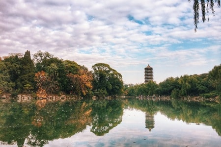 手机摄影-校园-北大-学校-未名湖 图片素材