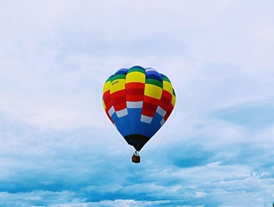热气球-天空-热气球-白云 图片素材
