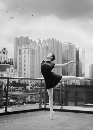 芭蕾-都市-唯美-少女-女性 图片素材