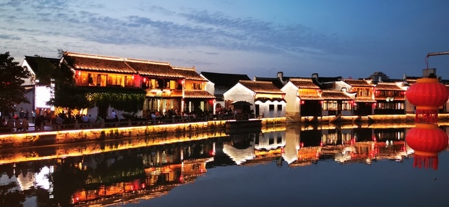 行色匆匆-璀璨人生-风景-夜景-房屋 图片素材
