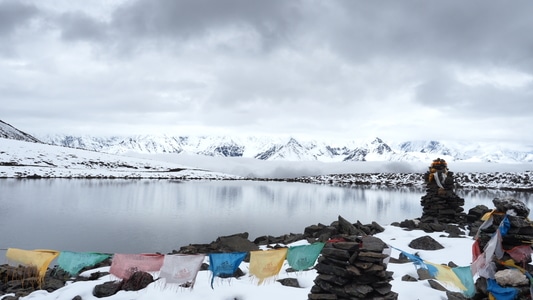 甘孜藏族自治州-雪山-倒影-西藏-风景 图片素材