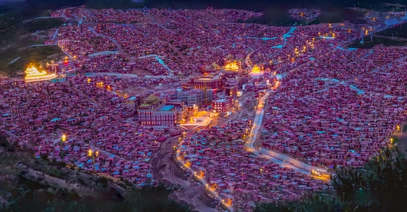 佛教-红房子-色达佛学院-佛教圣地-佛教 图片素材