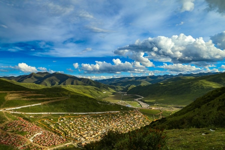 佛教圣地-寺院-风景-蓝天白云-草原 图片素材