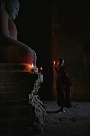 旅行-缅甸-曼德勒-寺庙-演出 图片素材