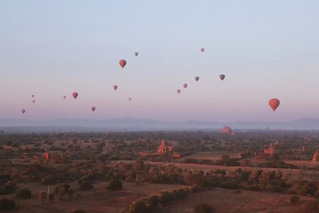 旅行-热气球-旅拍-热气球-万塔之城 图片素材