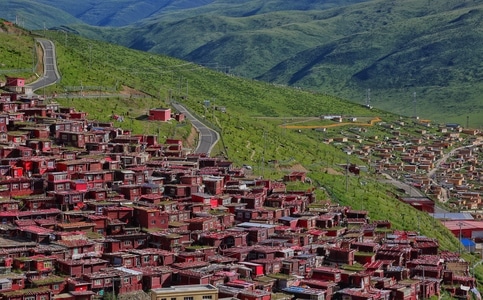 旅行-纪实-四川-色达-山谷 图片素材