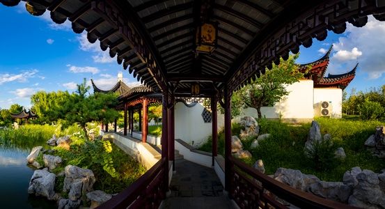 风光-走道-廊桥-江南园-树 图片素材